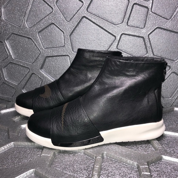 nike benassi boot